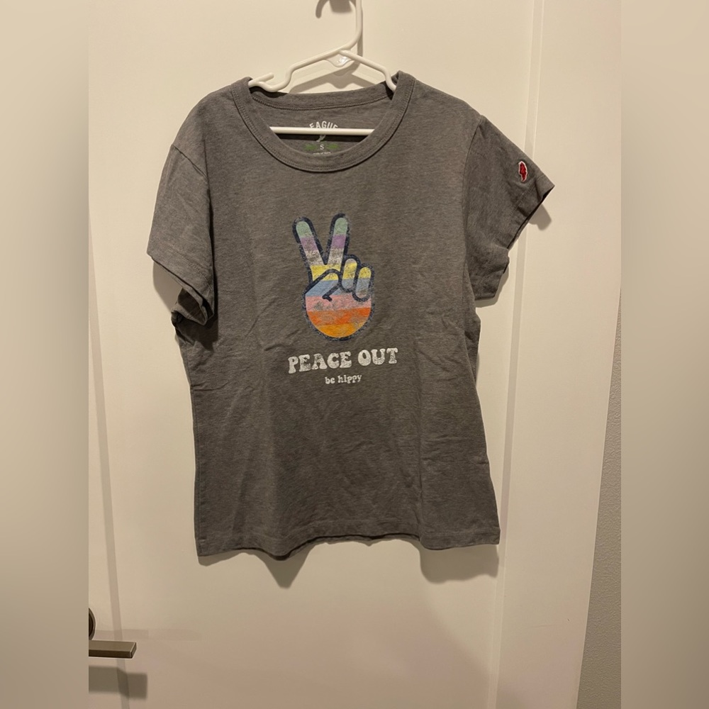 Peace Out be hippy shirt. Girls sz S.